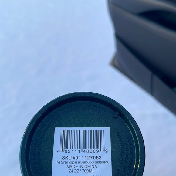 Starbucks 2021 - Grid  Tumbler - NWT Forrest Green Holiday Collection - Picture 4 of 4